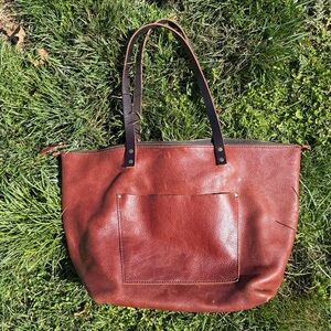 Portland Leather Goods Oversized Nutmeg zip tote